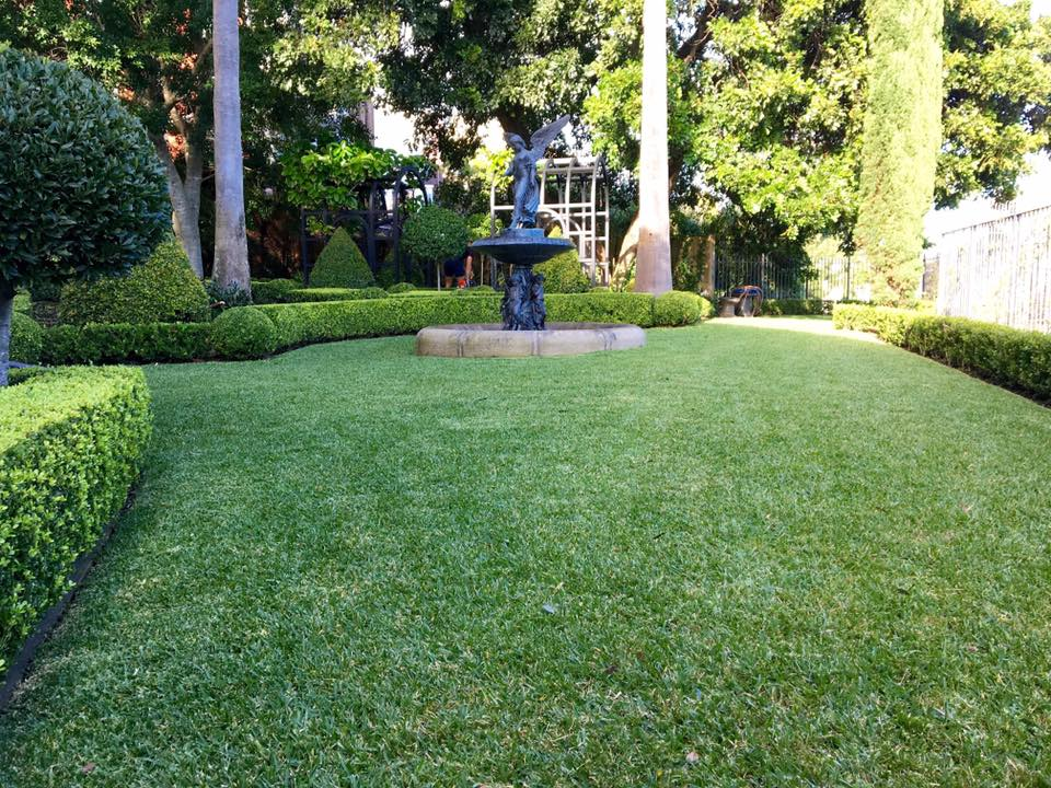 Garden water feature